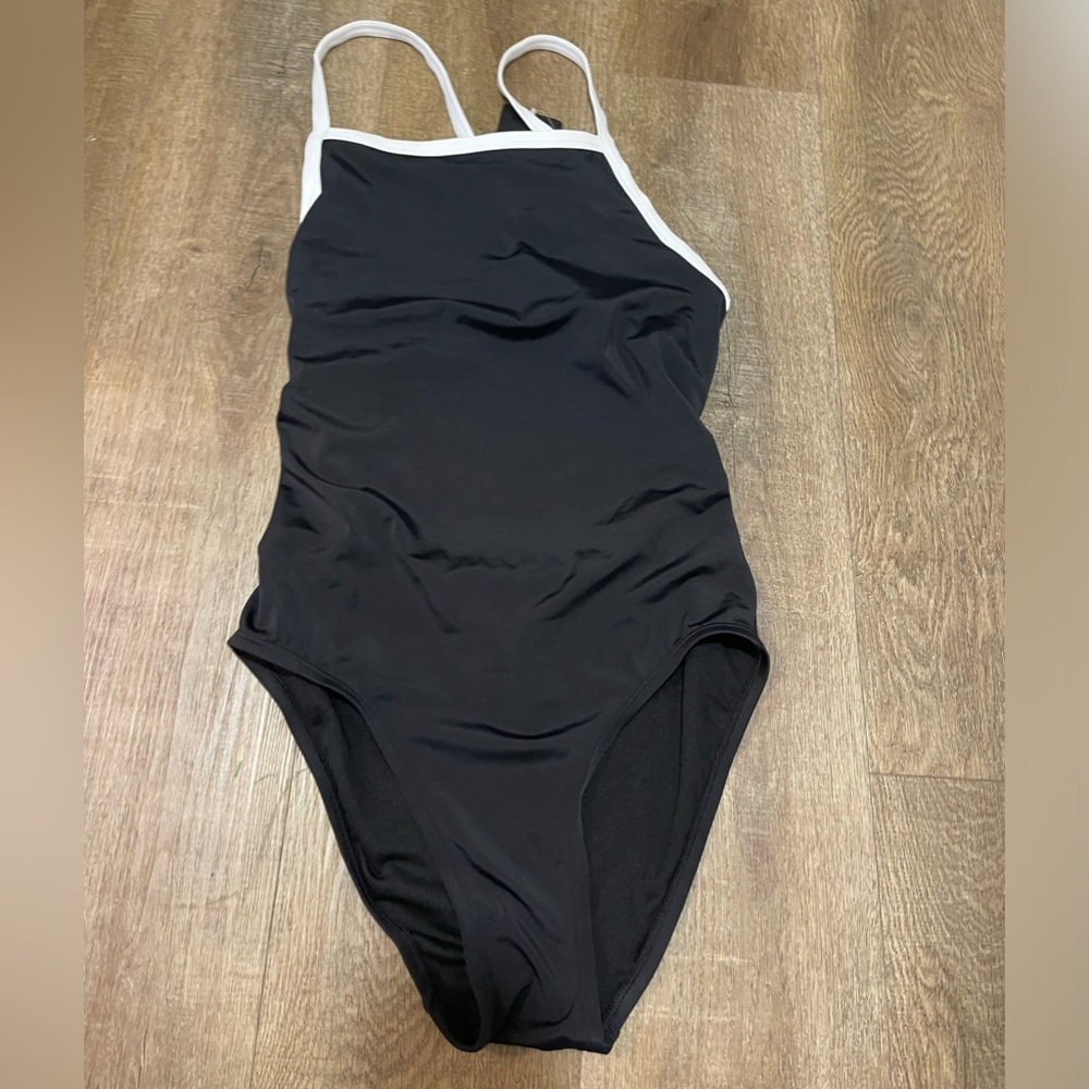 Women’s Swimsuit. Race and Athletic fit. Black & White Size 34